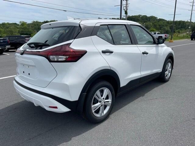 new 2025 Nissan Kicks Play car, priced at $23,179