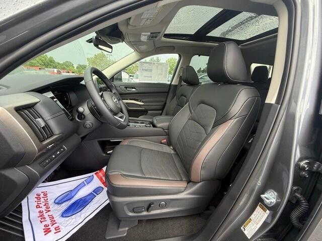 new 2025 Nissan Pathfinder car, priced at $46,102