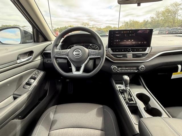 new 2025 Nissan Altima car, priced at $27,950