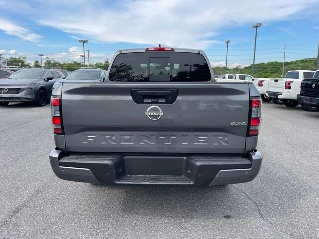 new 2025 Nissan Frontier car, priced at $38,622