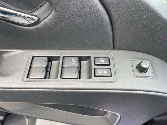 new 2025 Nissan Frontier car, priced at $38,622