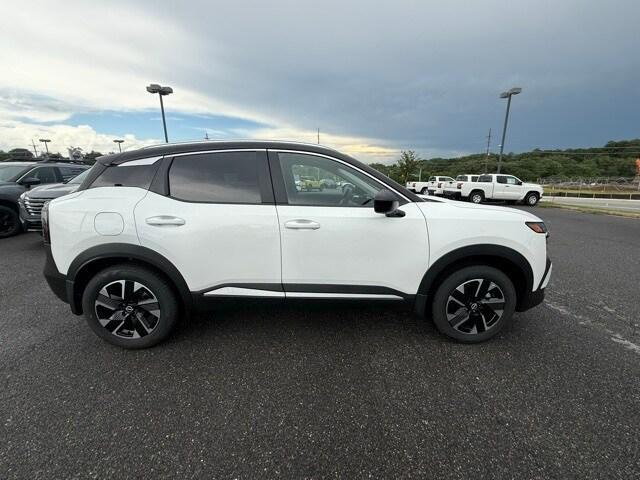 new 2025 Nissan Kicks car, priced at $28,633