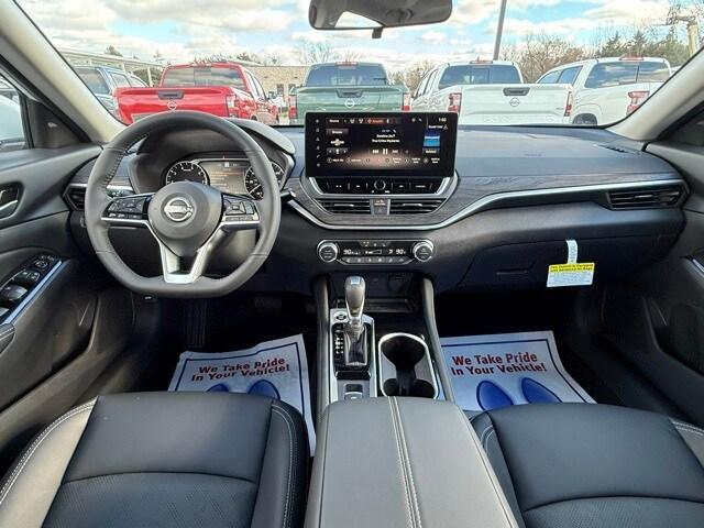 new 2025 Nissan Altima car, priced at $33,384