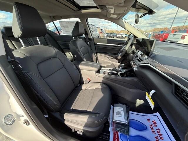new 2025 Nissan Altima car, priced at $33,384