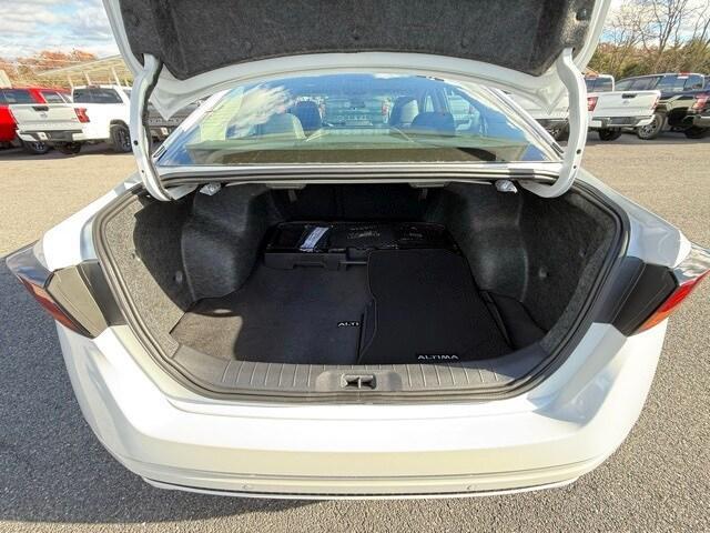 new 2025 Nissan Altima car, priced at $33,384