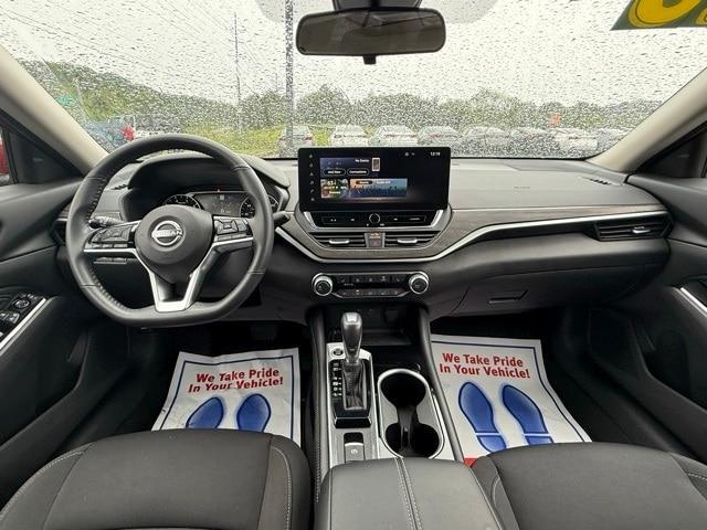 used 2023 Nissan Altima car, priced at $21,900