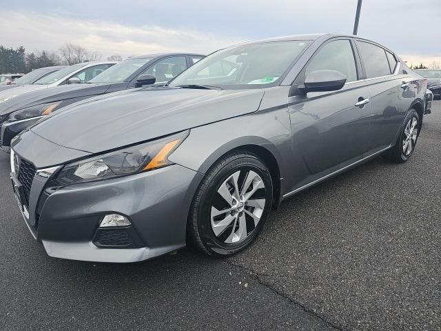 used 2022 Nissan Altima car, priced at $17,900