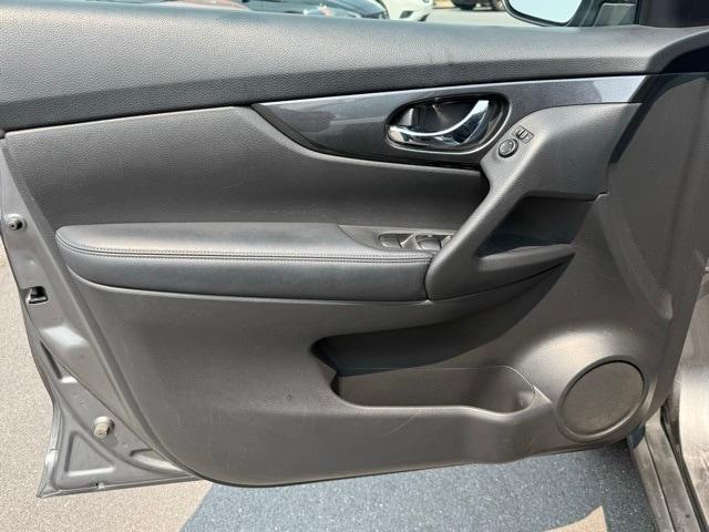 used 2018 Nissan Rogue car, priced at $13,400