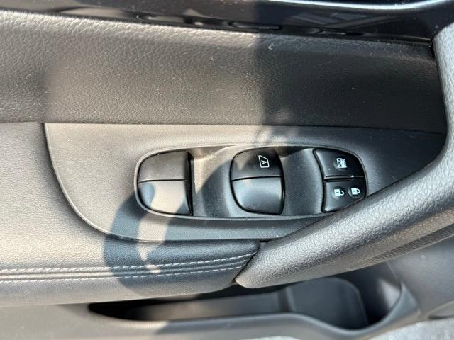 used 2018 Nissan Rogue car, priced at $13,400
