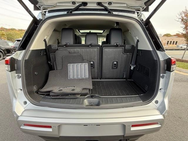 new 2025 Nissan Pathfinder car, priced at $46,483