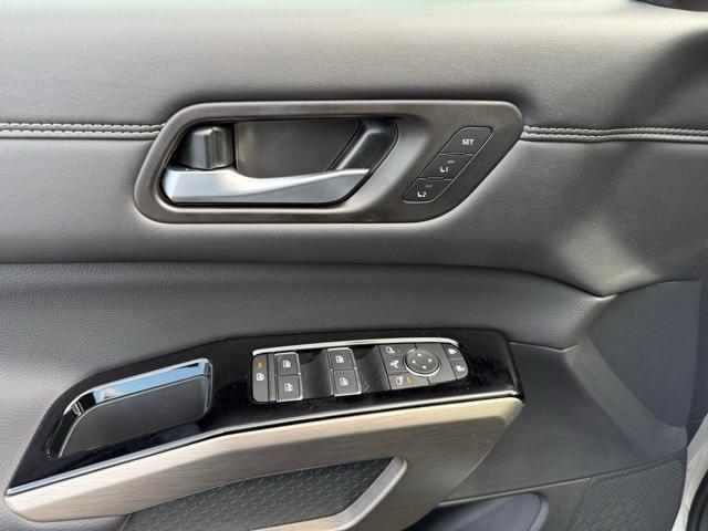 new 2025 Nissan Pathfinder car, priced at $46,483