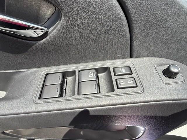 new 2025 Nissan Frontier car, priced at $40,538