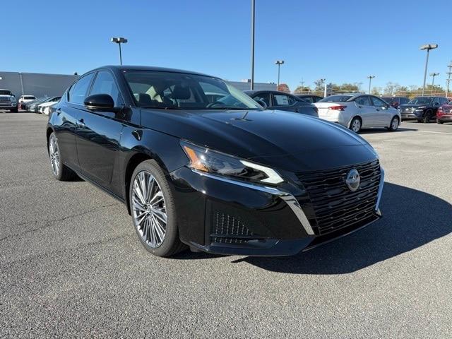 new 2025 Nissan Altima car, priced at $32,978