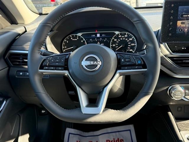 new 2025 Nissan Altima car, priced at $32,978