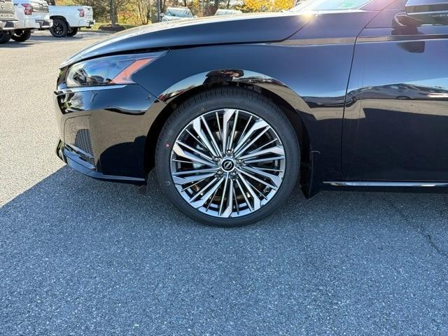 new 2025 Nissan Altima car, priced at $32,978