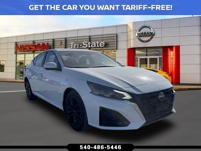 new 2025 Nissan Altima car