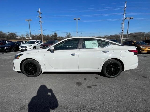 new 2025 Nissan Altima car