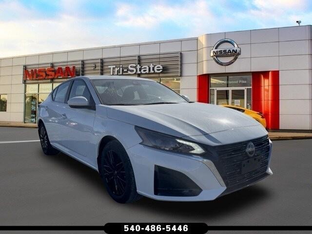 new 2025 Nissan Altima car