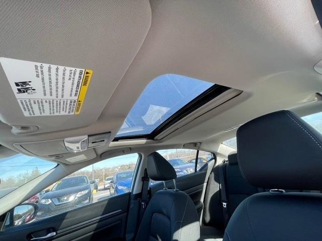 new 2025 Nissan Altima car