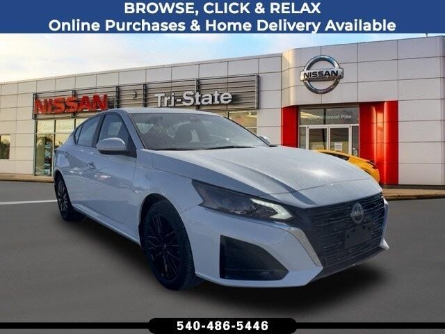 new 2025 Nissan Altima car