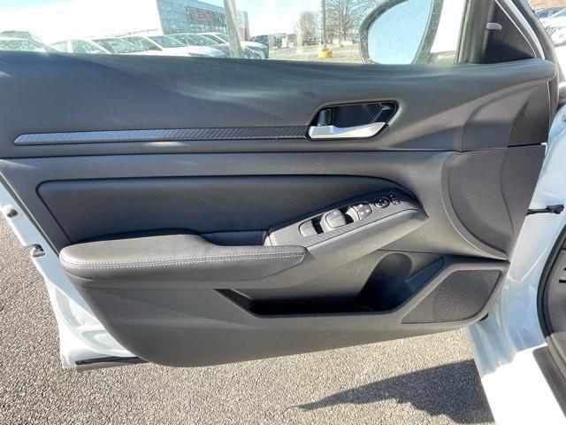 new 2025 Nissan Altima car