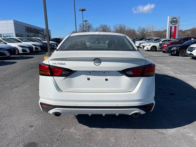 new 2025 Nissan Altima car