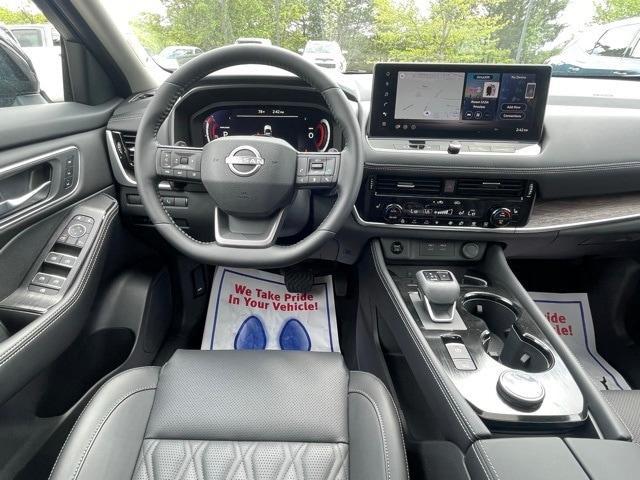 new 2025 Nissan Rogue car, priced at $44,972