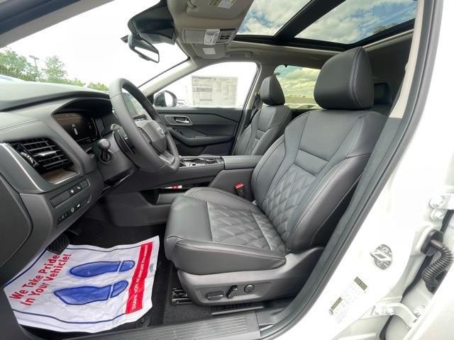 new 2025 Nissan Rogue car, priced at $44,072