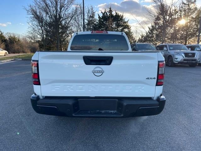 new 2025 Nissan Frontier car, priced at $33,501