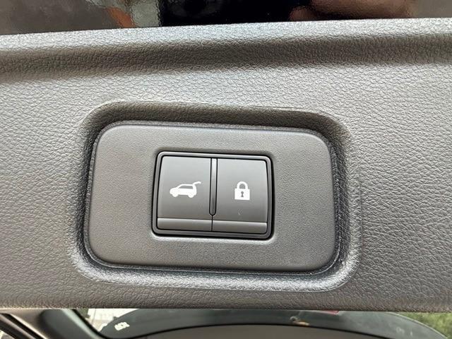 new 2025 Nissan Pathfinder car, priced at $43,073
