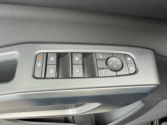 new 2025 Nissan Pathfinder car, priced at $43,073