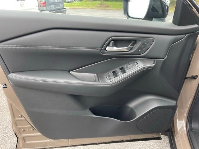new 2025 Nissan Rogue car, priced at $38,515