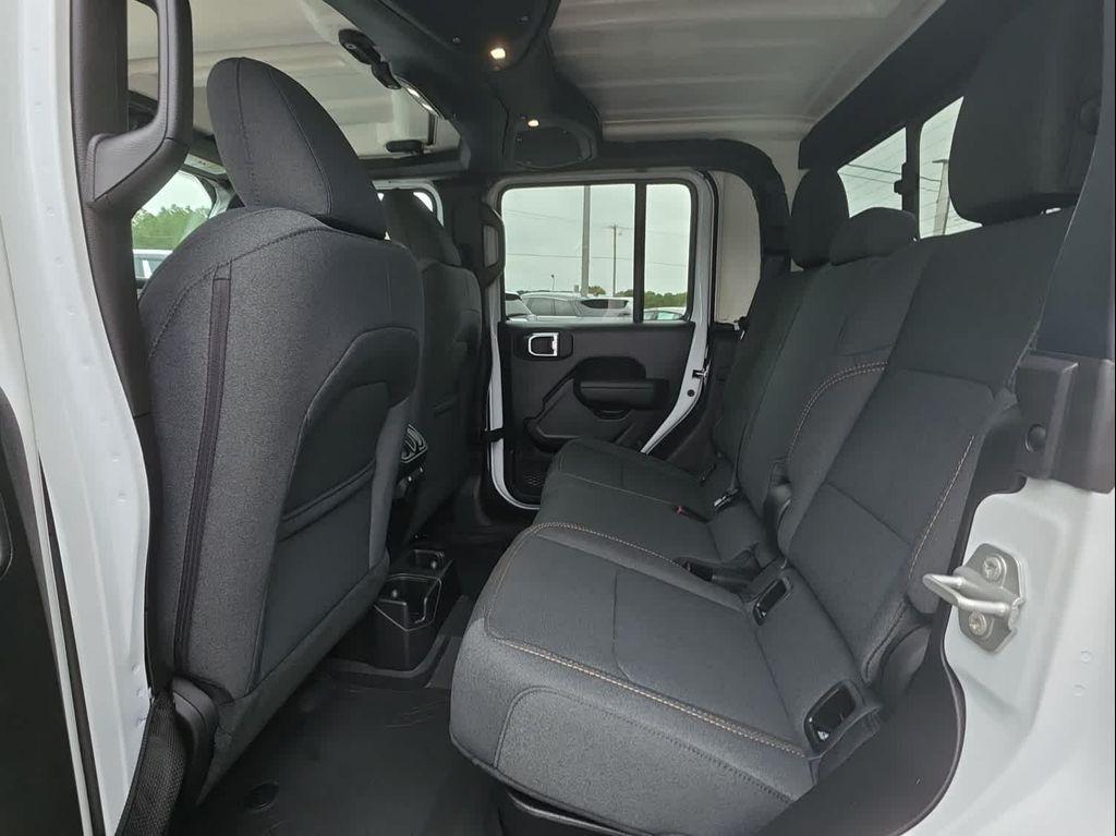 new 2025 Jeep Gladiator car, priced at $47,491