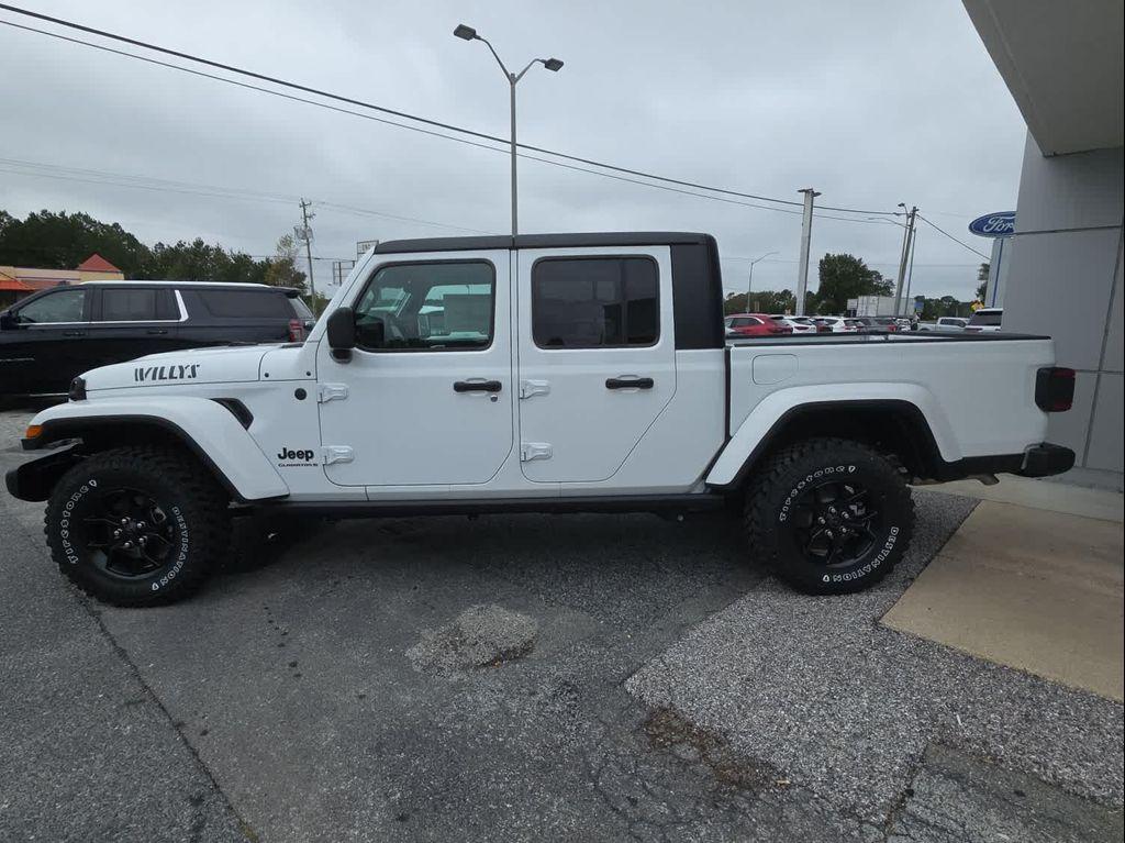 new 2025 Jeep Gladiator car, priced at $47,491