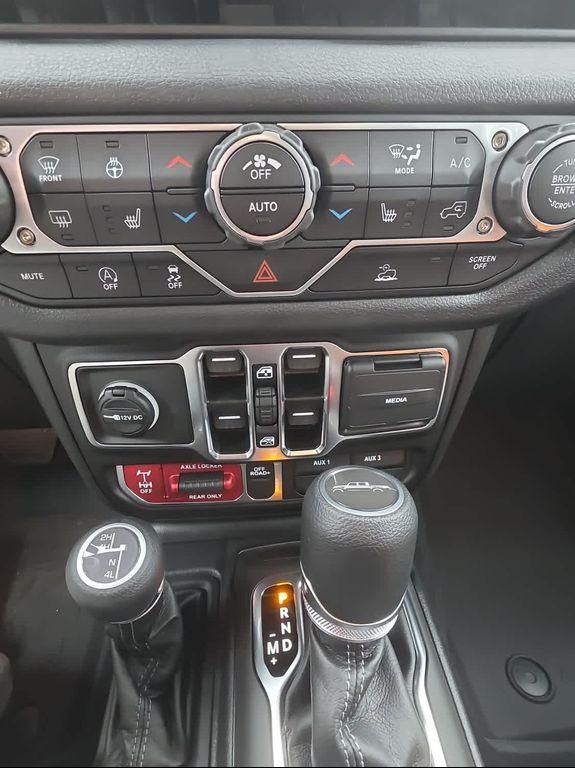 new 2025 Jeep Gladiator car, priced at $47,491