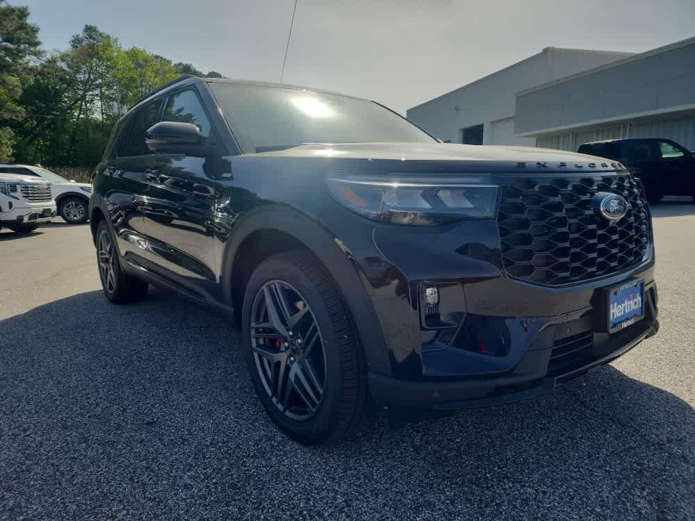 new 2025 Ford Explorer car, priced at $48,607