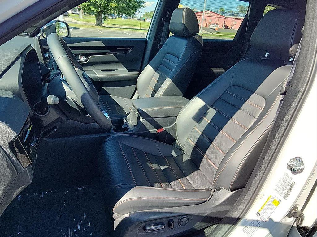 used 2023 Honda CR-V Hybrid car, priced at $32,987