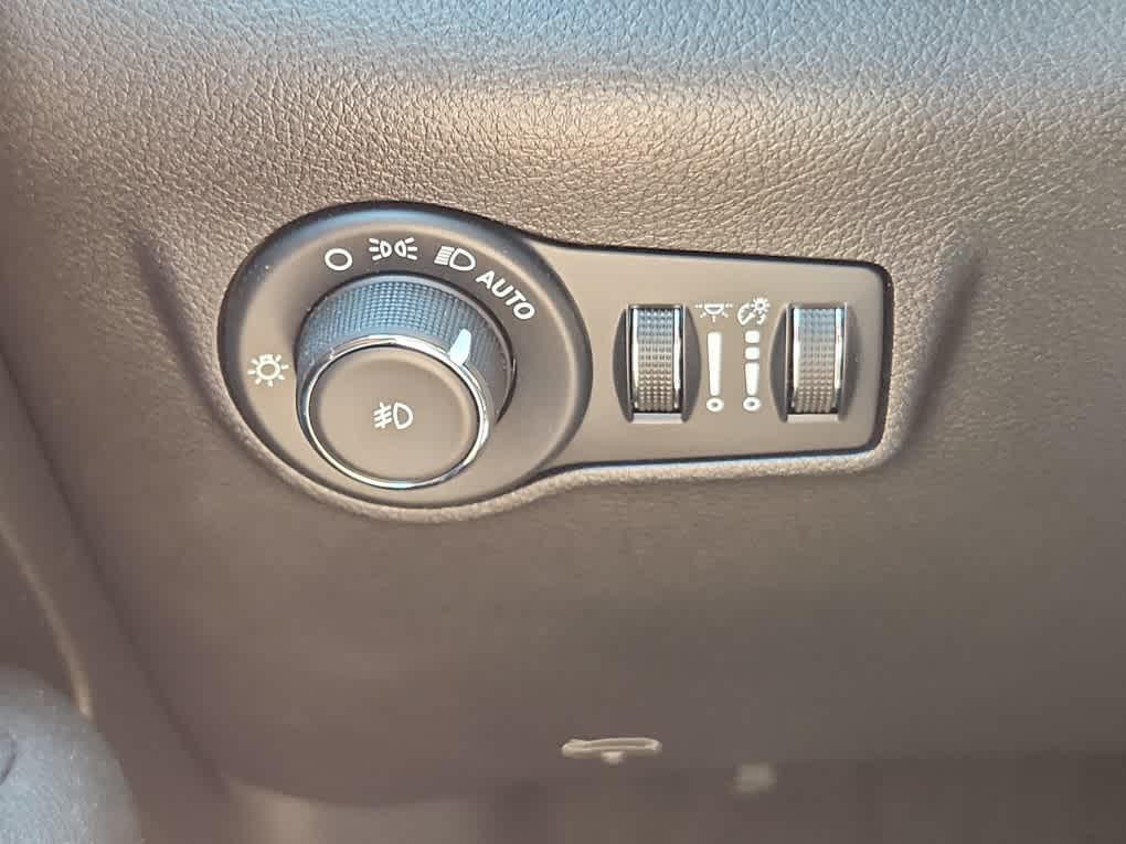 used 2022 Jeep Compass car, priced at $25,302