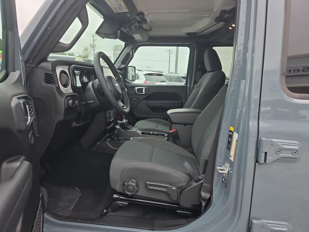 new 2025 Jeep Gladiator car, priced at $46,991