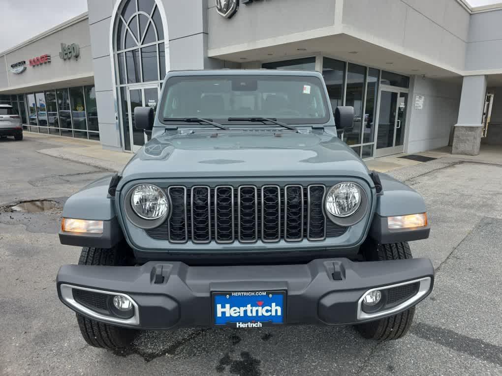 new 2025 Jeep Gladiator car, priced at $46,991