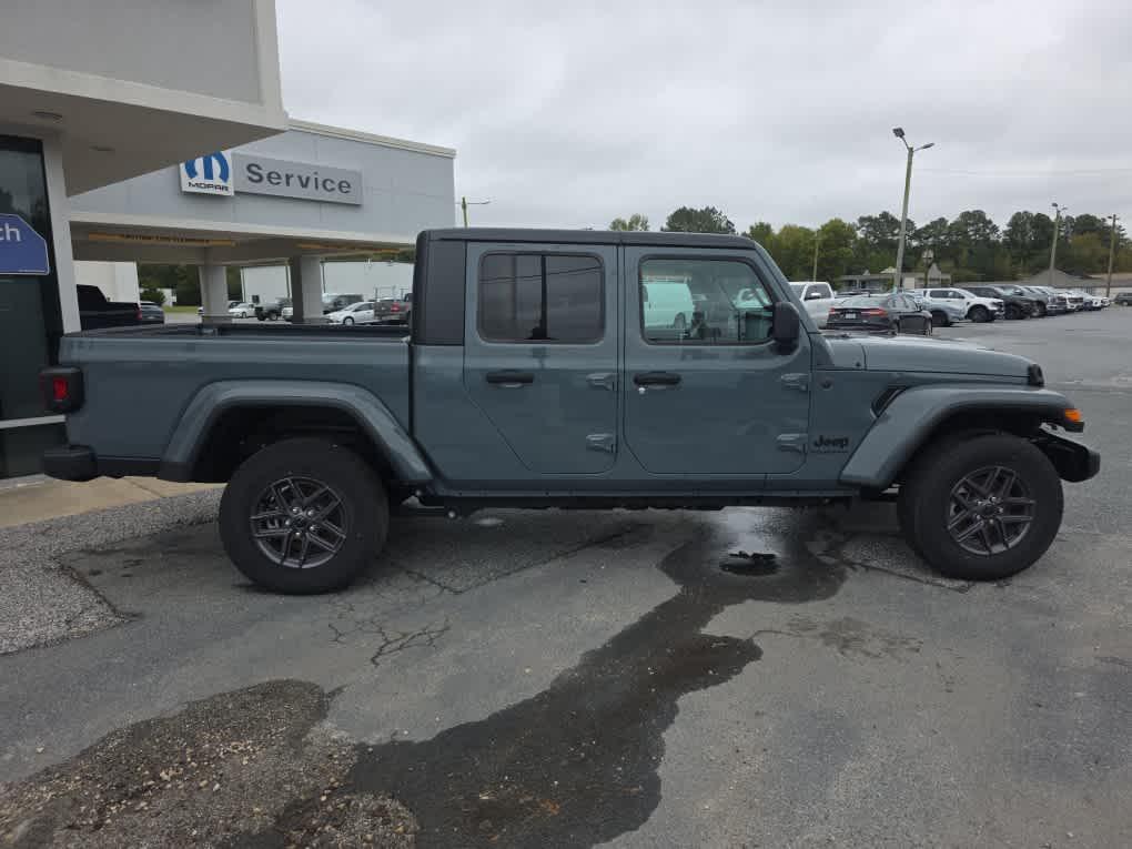 new 2025 Jeep Gladiator car, priced at $46,991