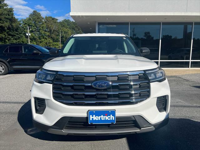 new 2025 Ford Explorer car, priced at $40,943