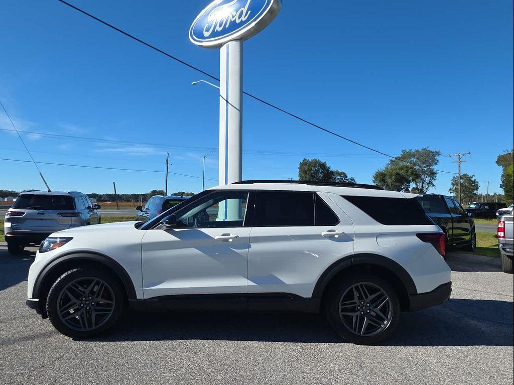 new 2025 Ford Explorer car, priced at $59,491