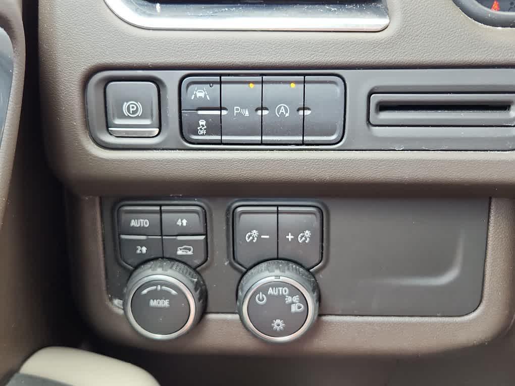 used 2023 Chevrolet Suburban car, priced at $49,929