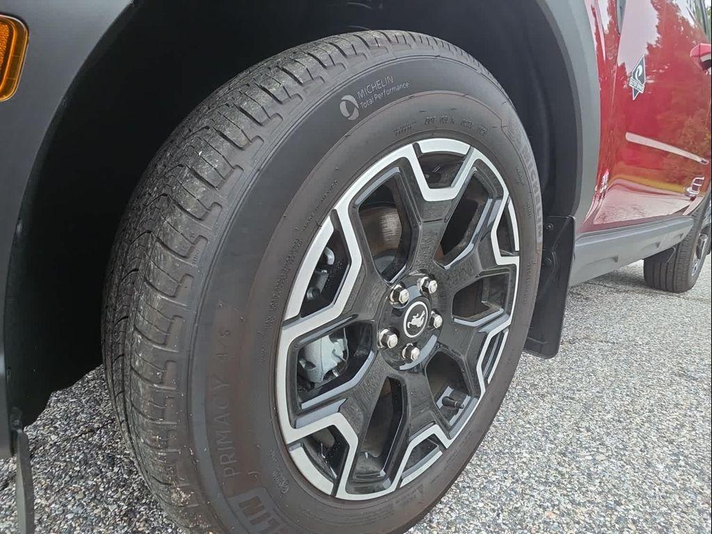 new 2025 Ford Bronco Sport car, priced at $36,953