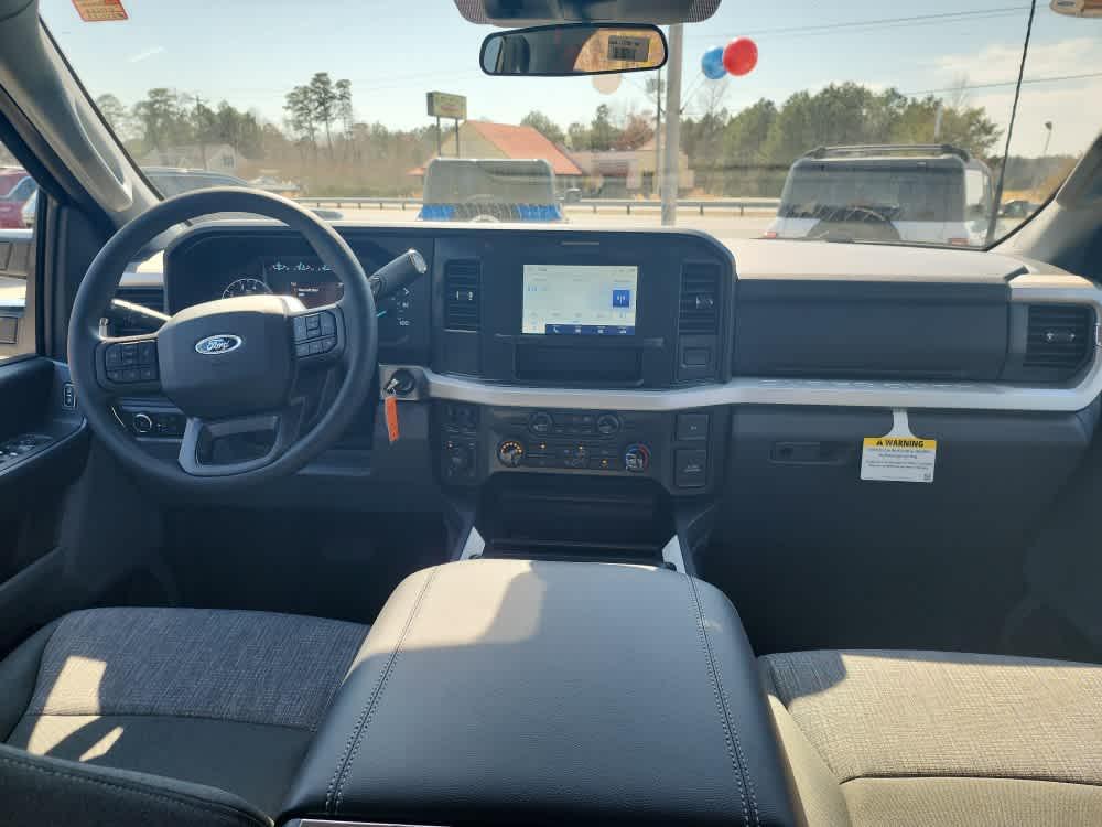 new 2025 Ford F-350 car, priced at $59,912