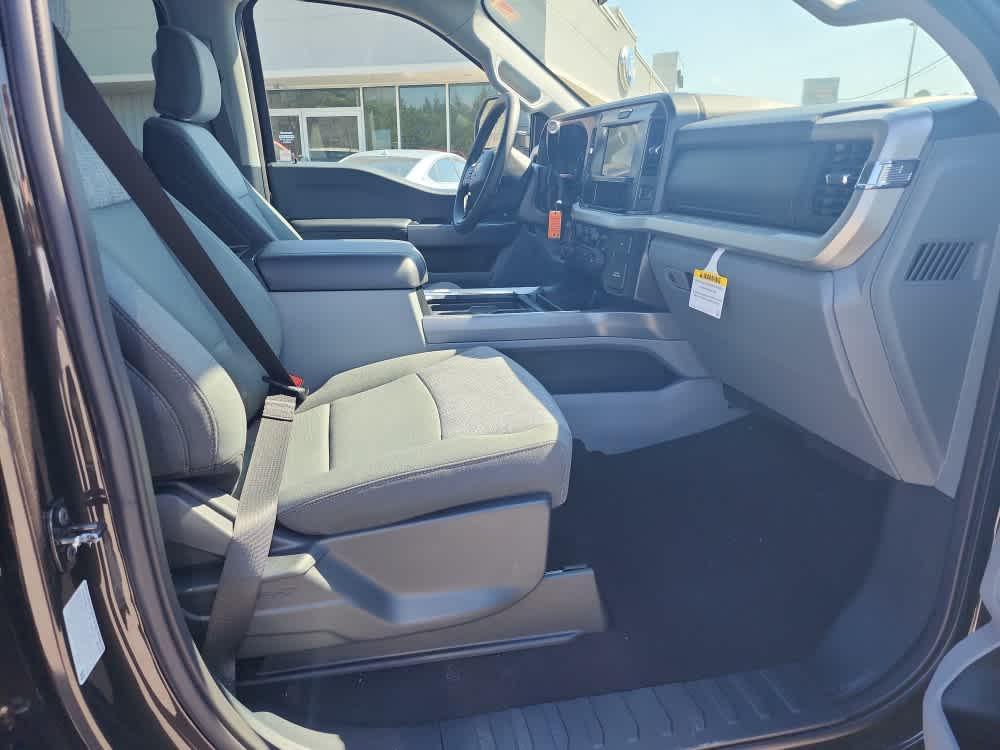 new 2025 Ford F-350 car, priced at $59,912