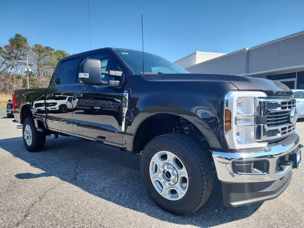 new 2025 Ford F-350 car, priced at $59,912