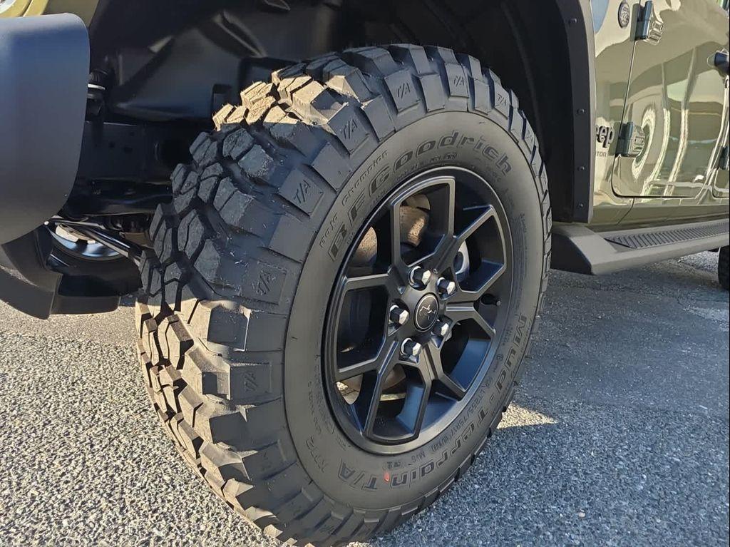 new 2025 Jeep Gladiator car, priced at $48,991