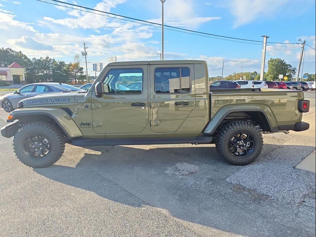 new 2025 Jeep Gladiator car, priced at $48,991